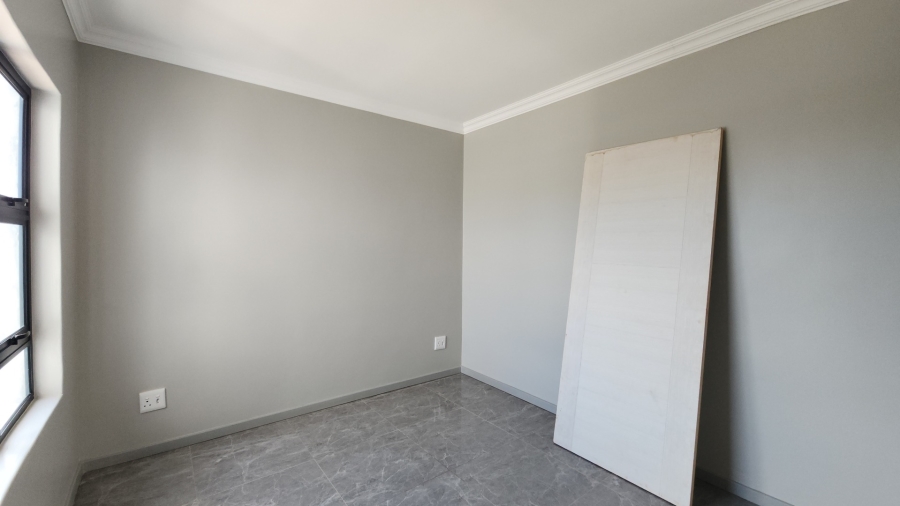 To Let 4 Bedroom Property for Rent in Melodie North West